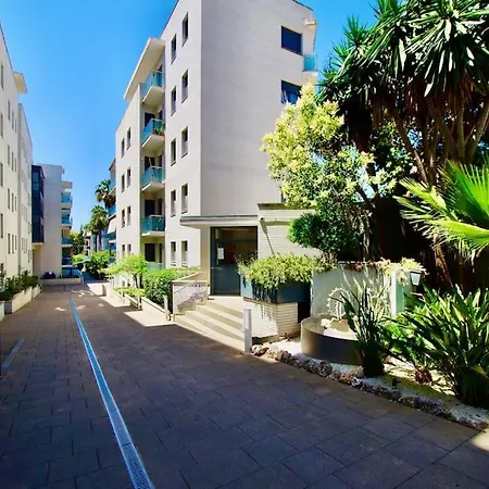 V&v Lloret- Bella Apartman