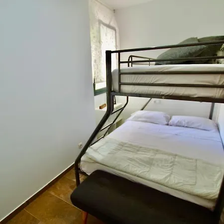 Апартаменти V&v Lloret- Bella